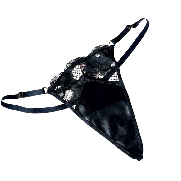 2022 Victoria's Secret Faux Leather and Lace Thong Size Medium NWT - Picture 4 of 7